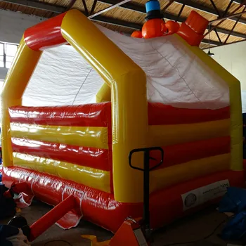 Gonflabile casa saritura trambulina copii jumping de pe terenul de joacă în parcul de distracții în centrul