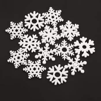 Ornamente de crăciun, se Amestecă Forma de Lemn Fulgi de zăpadă Alb 50PCS 35mm Xmas Pandantive de Anul Nou Crăciun Decor pentru Casa de Vacanta Cadou