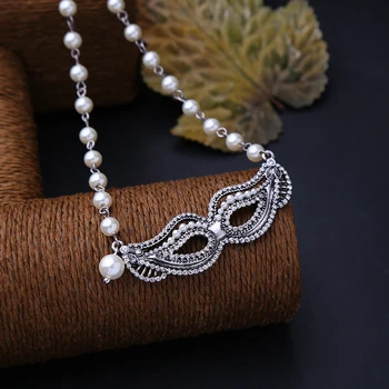 Elegant Doamnelor Antichități Argint Culoare Masca Pandantiv Acrilic Perla Colier Lanț Clavicula Colier