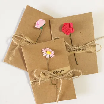 10buc DIY Hârtie Kraft Handmade Flori Uscate Invitație, Felicitare cu Plic de Crăciun favoruri de Nunta ( Tipar Aleatoriu )