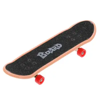 Noutatea Mini Aliaj Degetul Bord Patinaj Joc de Masă Rampă de Cale Jucărie Finger Skateboard Set pentru Copii Copii Cadou pentru Baiat de Tip B