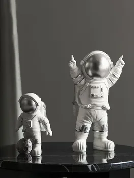 Moda Astronaut Figurine De Rasina Cosmonaut Statuie Cosmonaut Figura Masă Ornamente Pentru Decor Acasă Moden Camera De Zi De Decorare