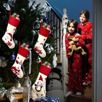 Ciorapi de crăciun, 4 Pack 18.5 inch Dimensiuni Mari Crăciun Ciorapi de Decoratiuni,Moș crăciun om de Zăpadă Urs, Pinguin Xmas Caracter