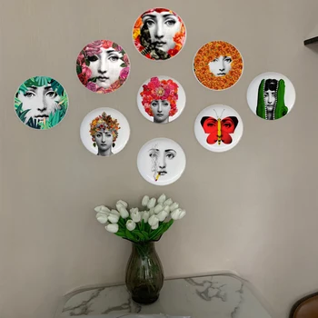 Lina Fata de Placa de Epocă Ilustrare Decorative Suspendate Platou Ceramic Rotund Cap de Om și Flori Vas Figura Placa