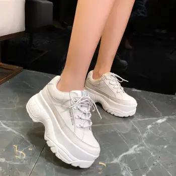 Toamna Noua din Piele Alb pentru Femei Incaltaminte cu talpi Groase Dantela-up Adidași 2019 Brand de Moda Confortabil 40-dimensiunea Pantofi Casual