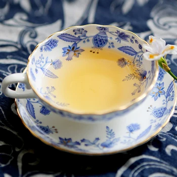Europene bone China ceașcă de cafea setați limba engleză flori ceașcă de ceramică dantela cesti placa contur aur cadouri cana de ceai drăguț cana CL10111430